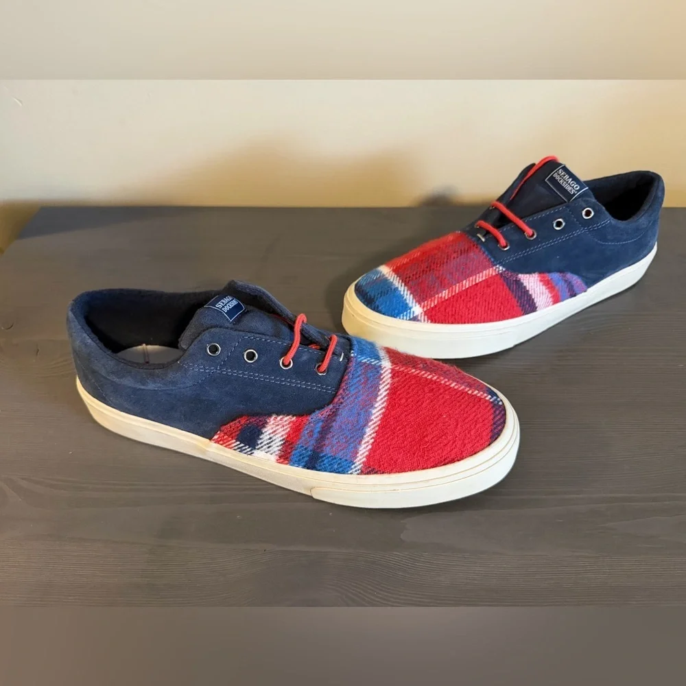 Sebago John Swan Dockside sneakers in blue navy and red plaid.